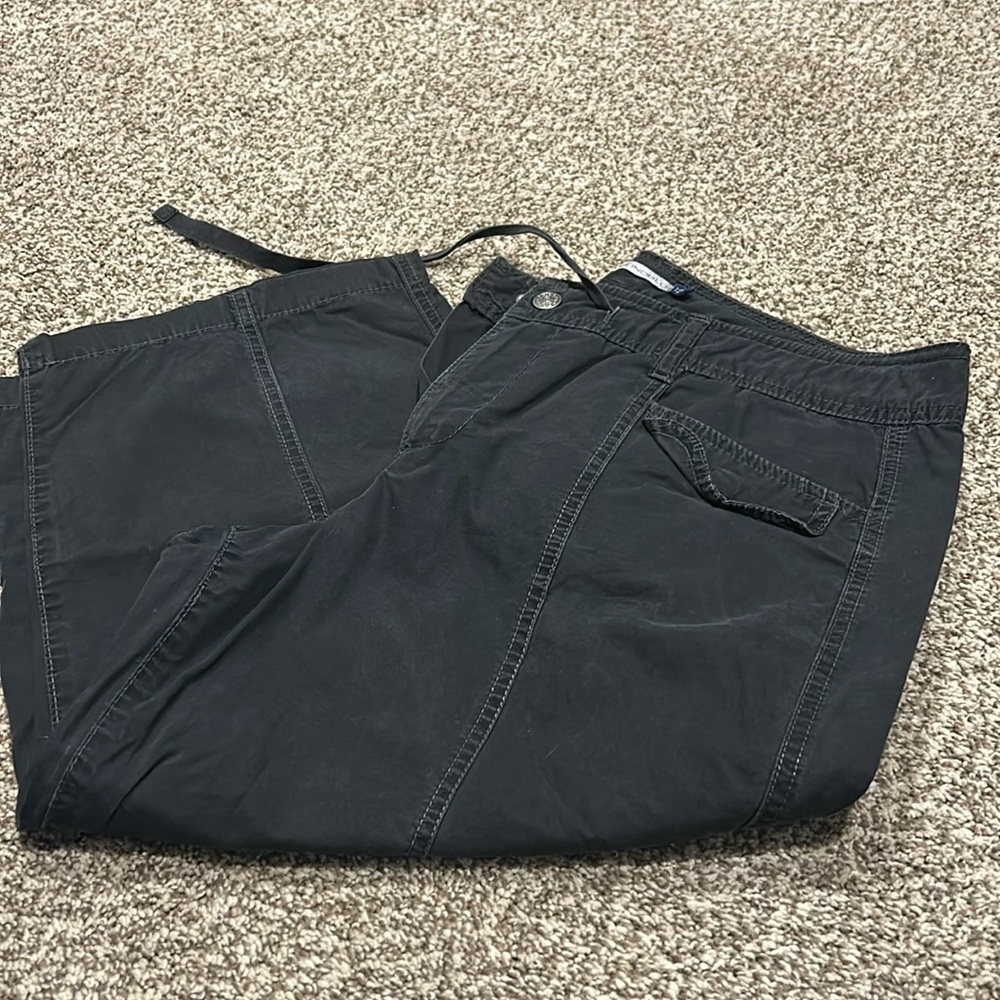 Bandolinoblu women’s capri pants slacks in good condition!